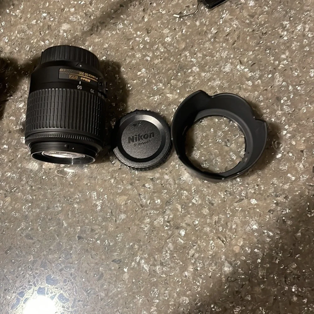 Nikon camera D3200 with extra lens